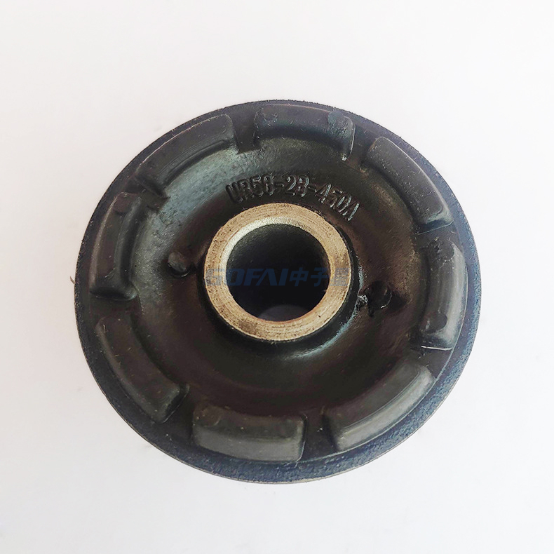 UR5828450A Rubber Anti-Vibration Bushing Automotive Mazada Shock Absorber