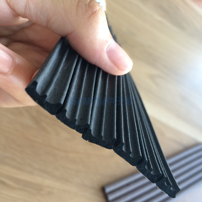 Flexible EPDM Intumescent Fire Drop Bottom Seal with Rubber Heat And Sound Insulation